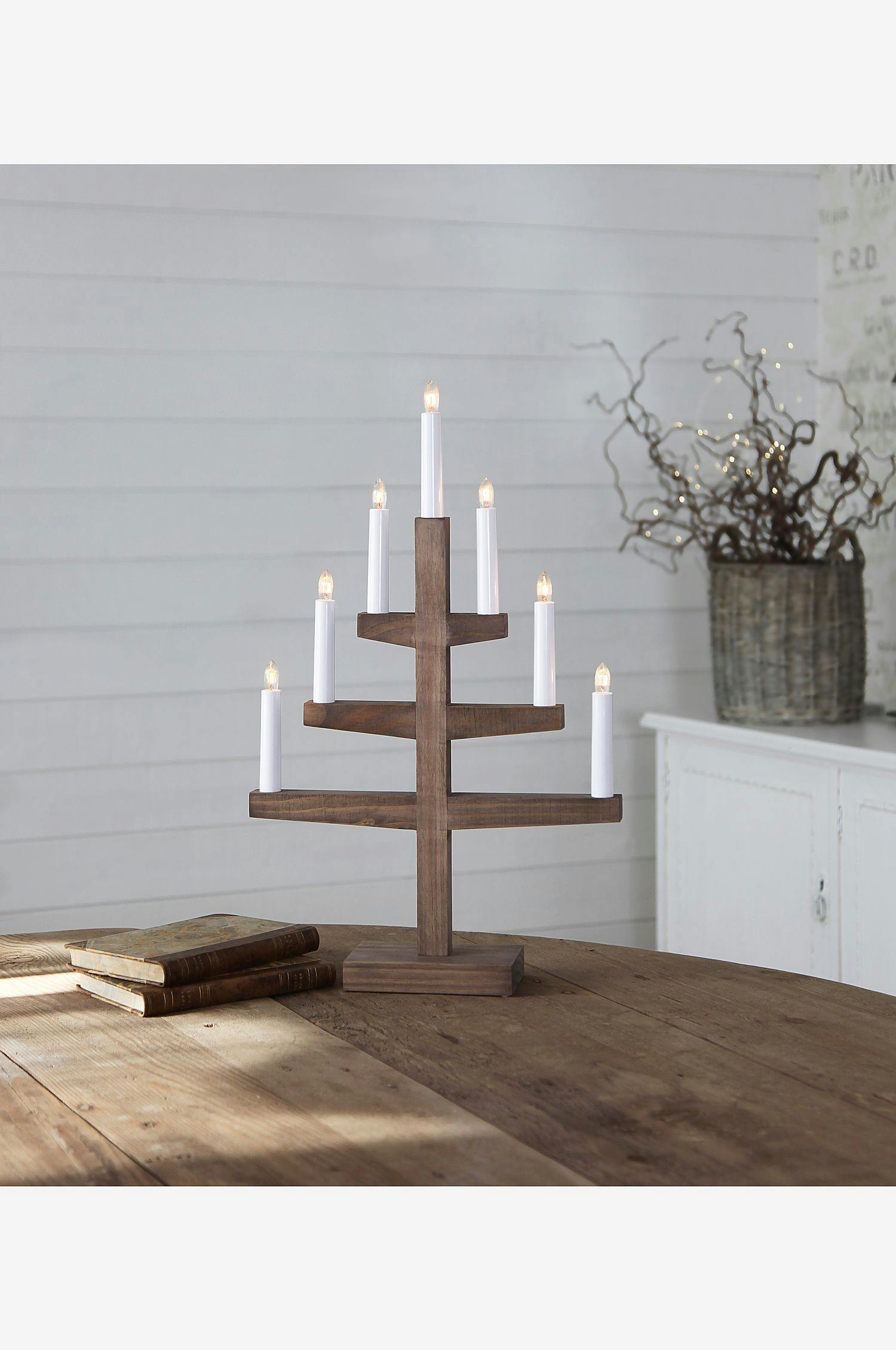 Adventsstake i tre Adventsstake i tre med 7 lys